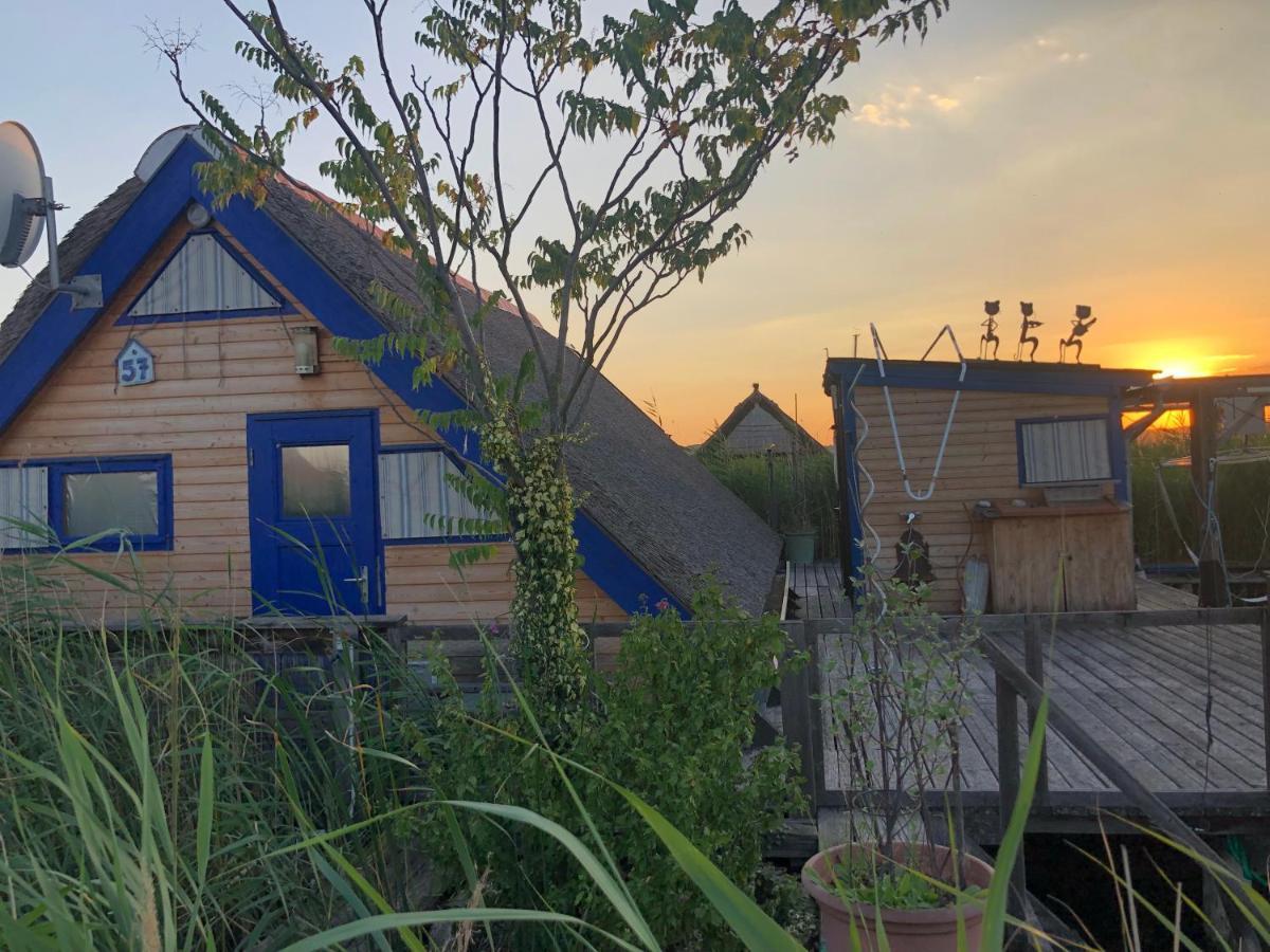Pfahlbau Neusiedlersee - Waterfront - Erste Reihe รุสท์ ภายนอก รูปภาพ